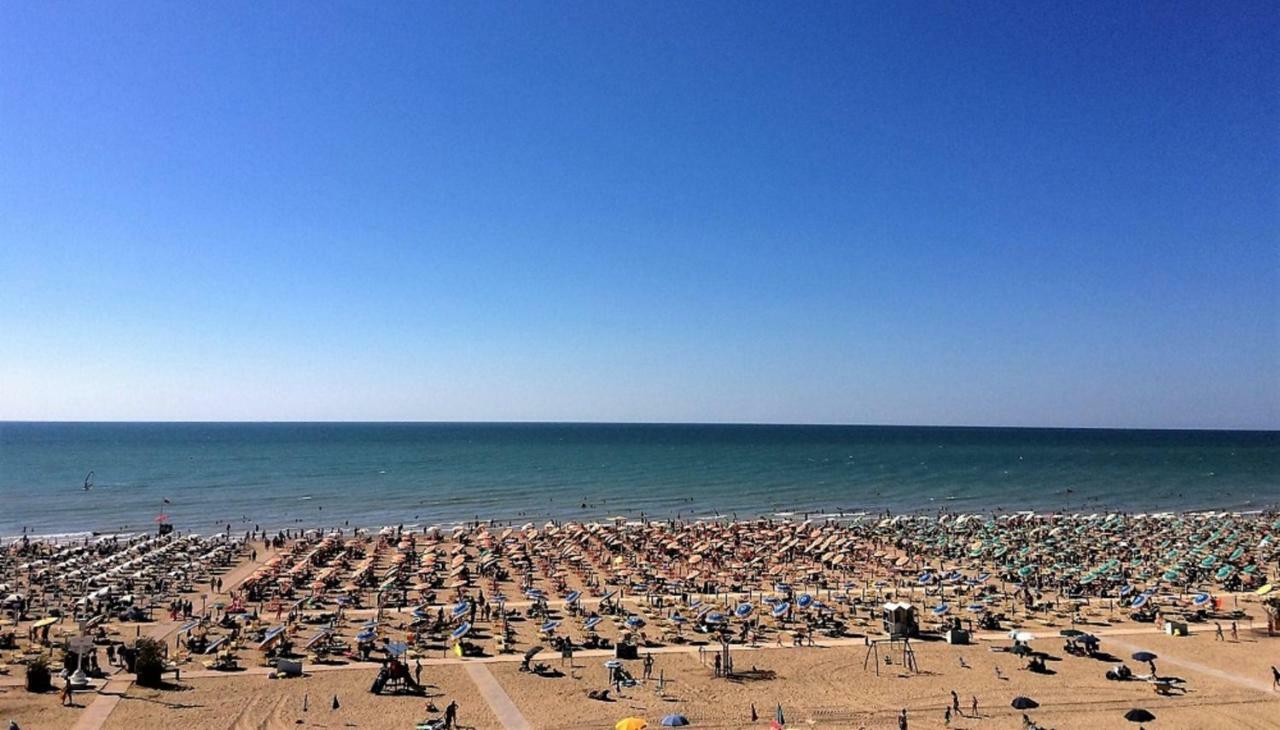 Villa Livenza Bibione Bagian luar foto