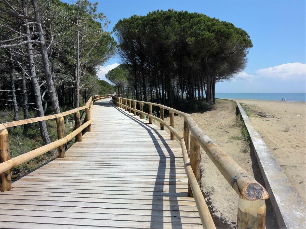Villa Livenza Bibione Bagian luar foto