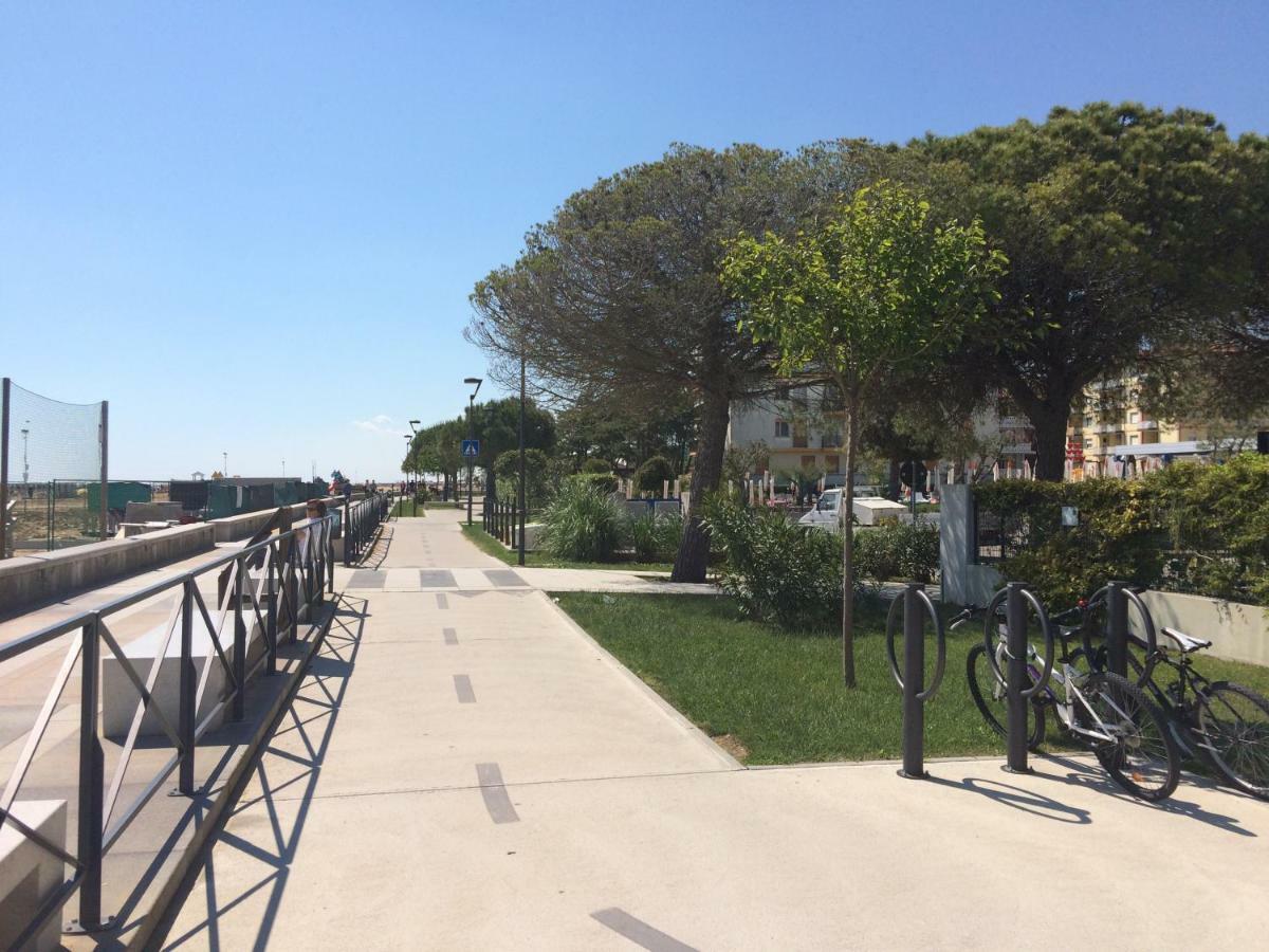 Villa Livenza Bibione Bagian luar foto