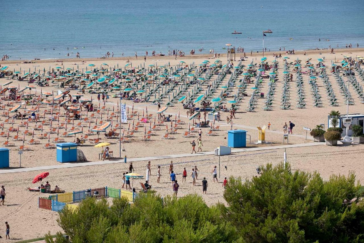 Villa Livenza Bibione Bagian luar foto